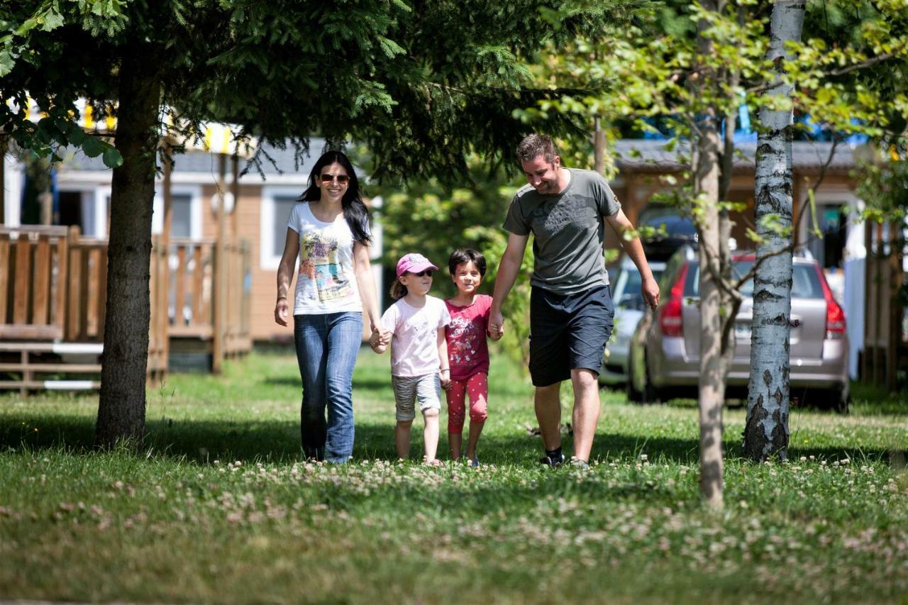 Camping Bella Austria Sankt Peter am Kammersberg Ngoại thất bức ảnh